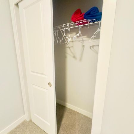 Private Room Minutes To Calgary Airport Yyc, Downtown, Banff エクステリア 写真